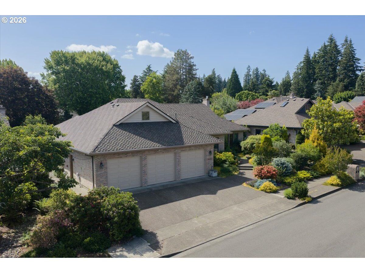 Property Photo: 10305 SW Citation Dr OR 97008