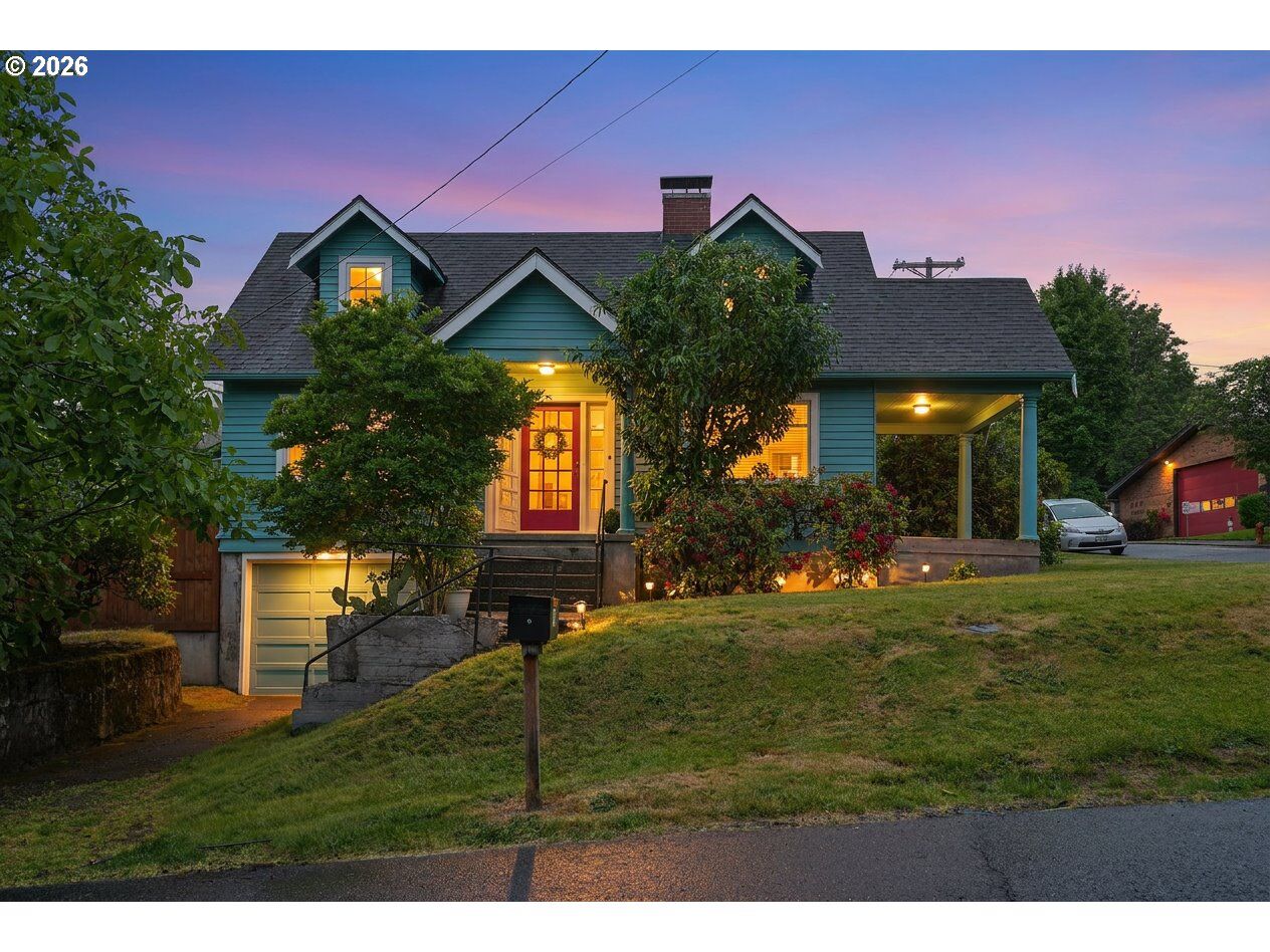 Property Photo: 1235 SW Cheltenham St OR 97239