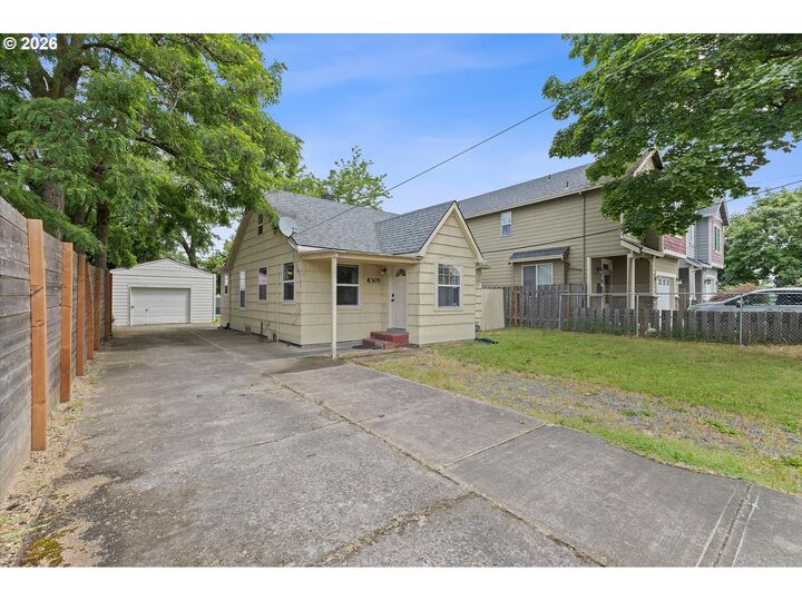 Property Photo: 8305 SE Rhone St OR 97266