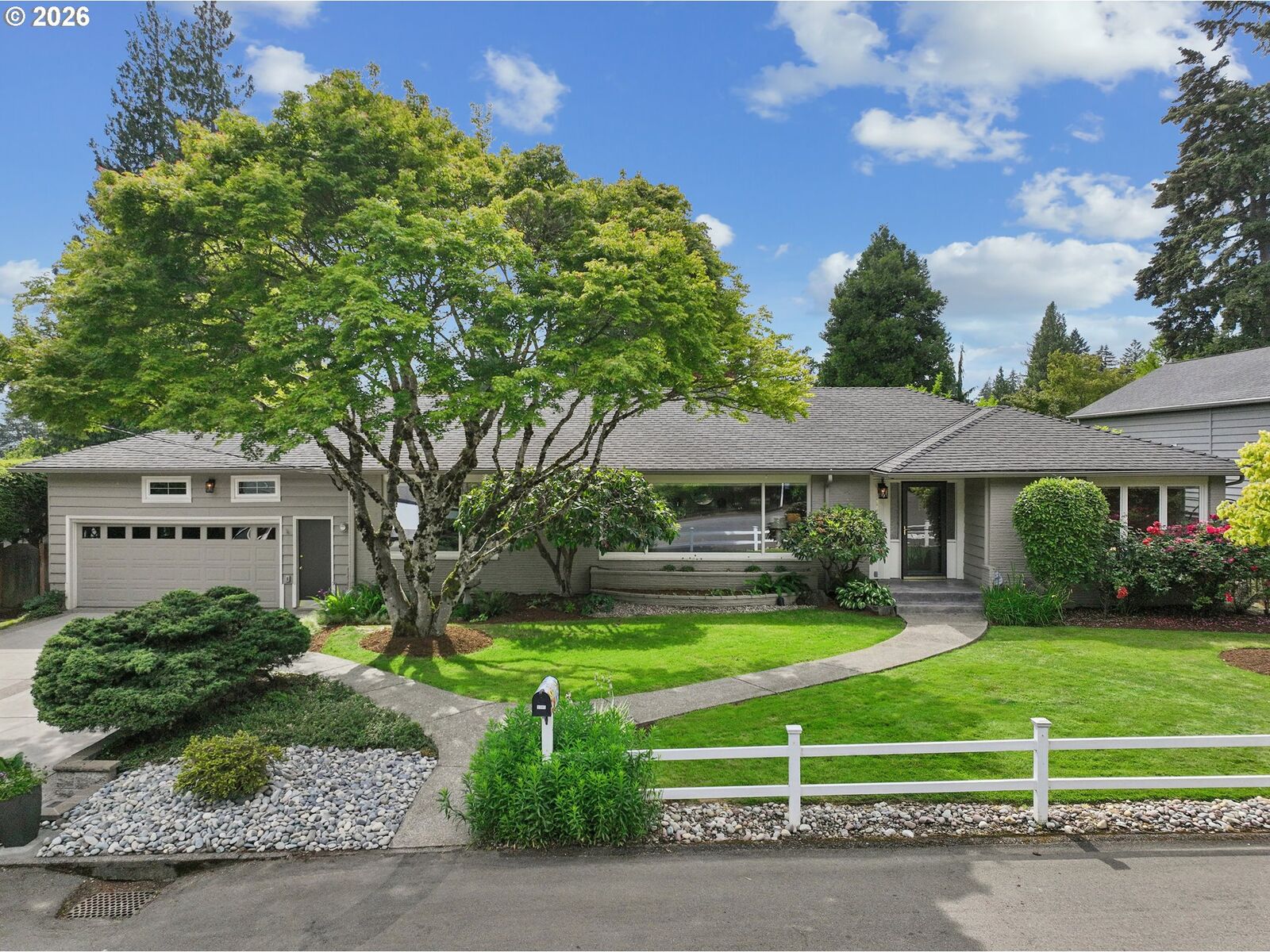 Property Photo: 3385 SW Vista Dr OR 97225
