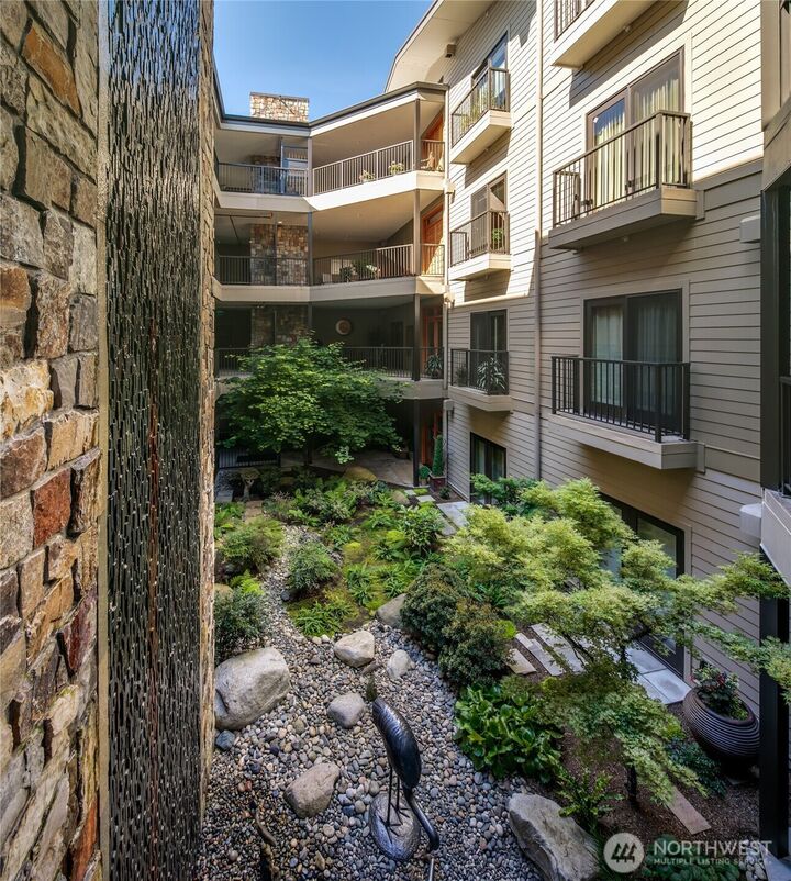Property Photo:  472 S State Street 204  WA 98225 