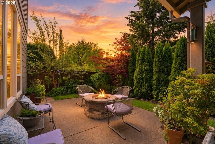 Property Photo: 409 N 43rd Court WA 98642