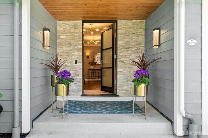 Property Photo:  6607  149th Avenue NE  WA 98052 