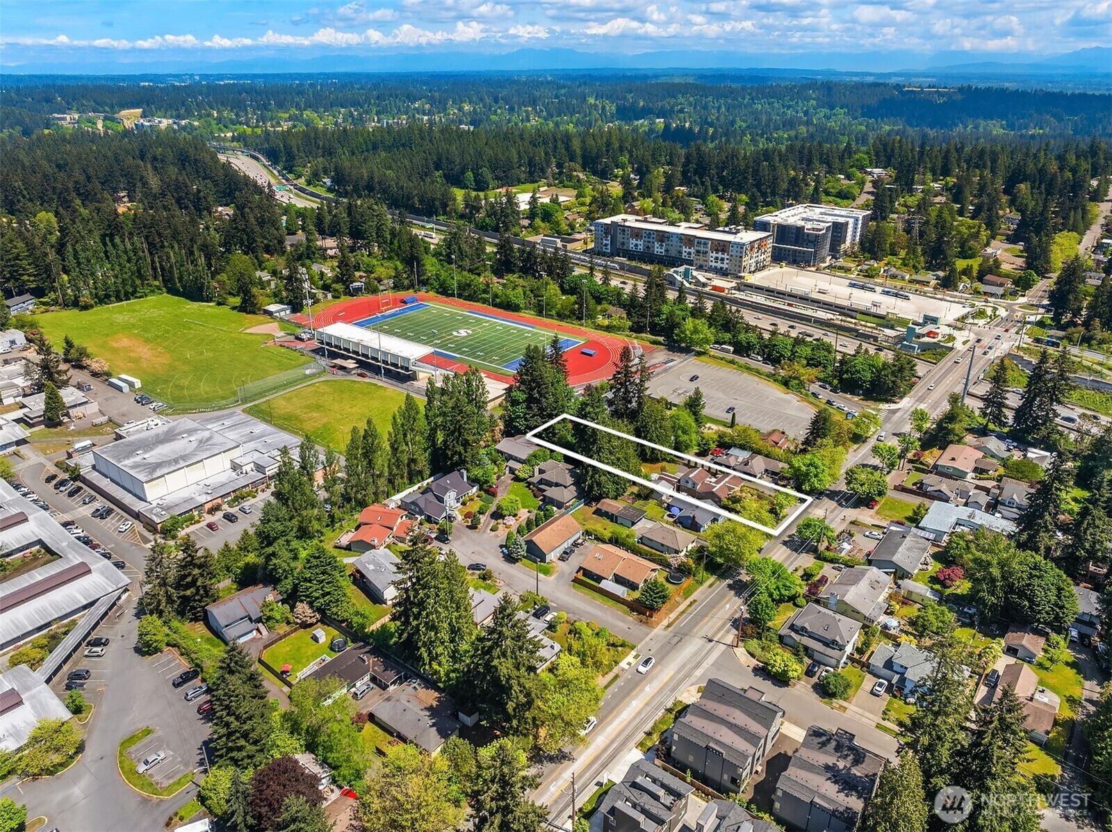 Property Photo:  320 NE 185th Street  WA 98155 