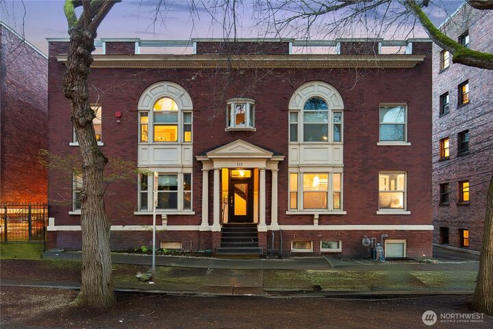 Property Photo: 117 John Street 9 WA 98109