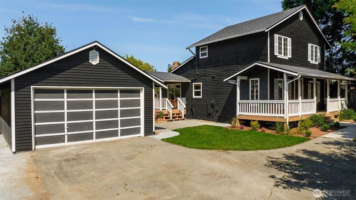 Property Photo:  15104  46th Place W  WA 98087 