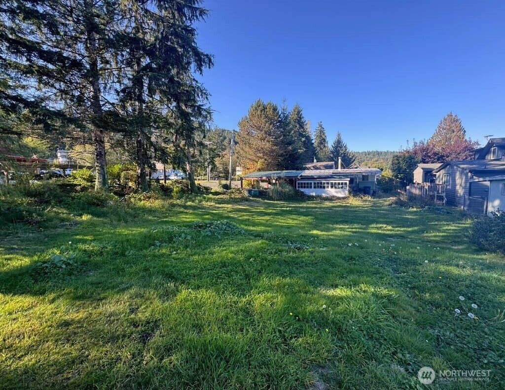 Property Photo:  11 N Tillicum Beach Lane  WA 98584 