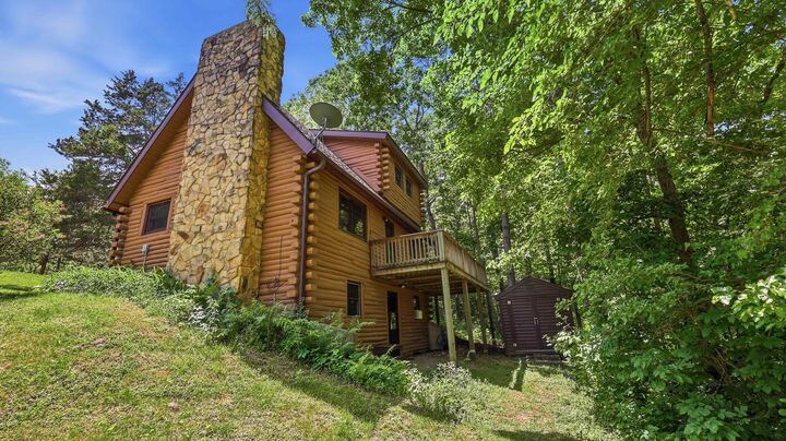 Property Photo: 9 Copperwood Gap IL 61036