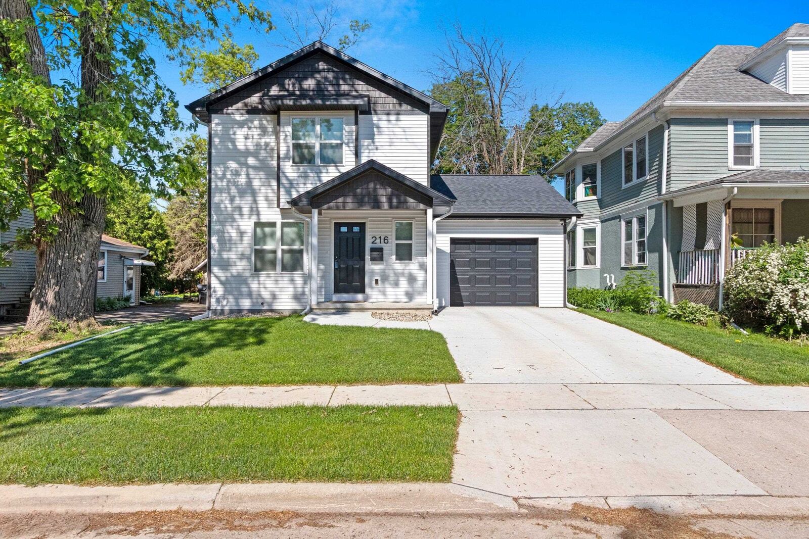 Property Photo:  216 4th Street  WI 54956-2739 