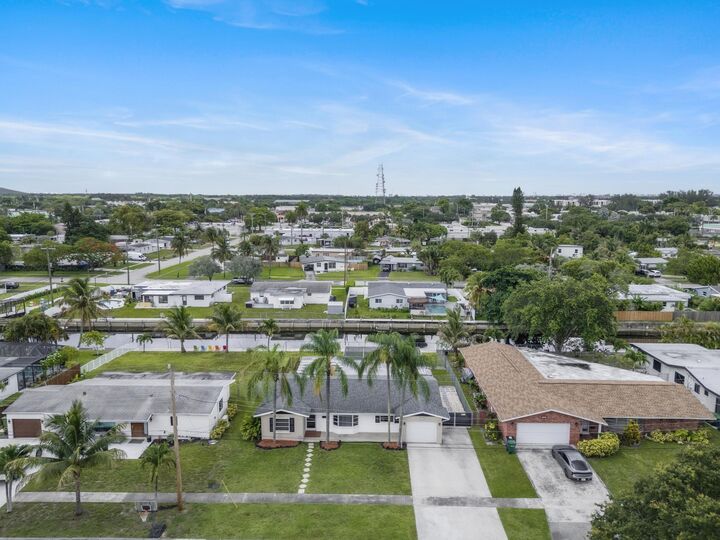 Property Photo:  1710 W River Drive  FL 33063 