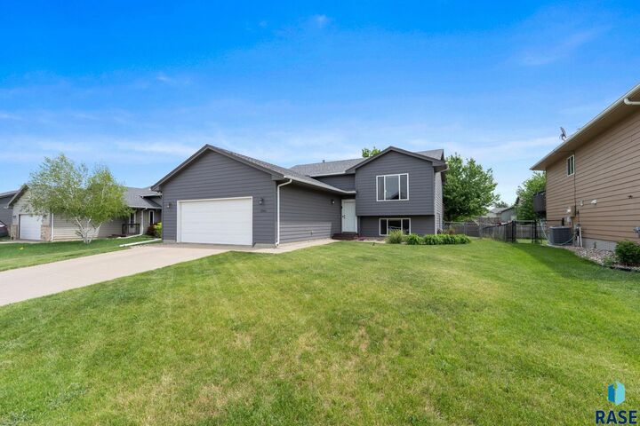 Property Photo:  3904 S Klein Ave  SD 57106 