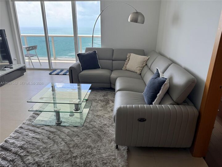 Property Photo:  1830 S Ocean Dr 4404  FL 33009 