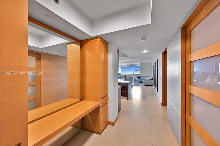 Property Photo:  1830 S Ocean Dr 4404  FL 33009 
