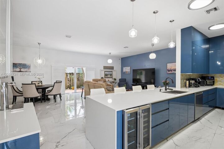Property Photo: 2949 SW 18th Ter FL 33315