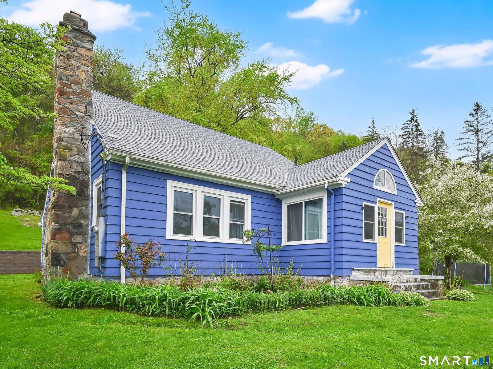 Property Photo:  66 Case Street  CT 06010 