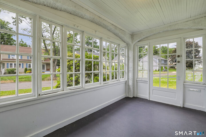 Property Photo: 57 Washington Circle CT 06119