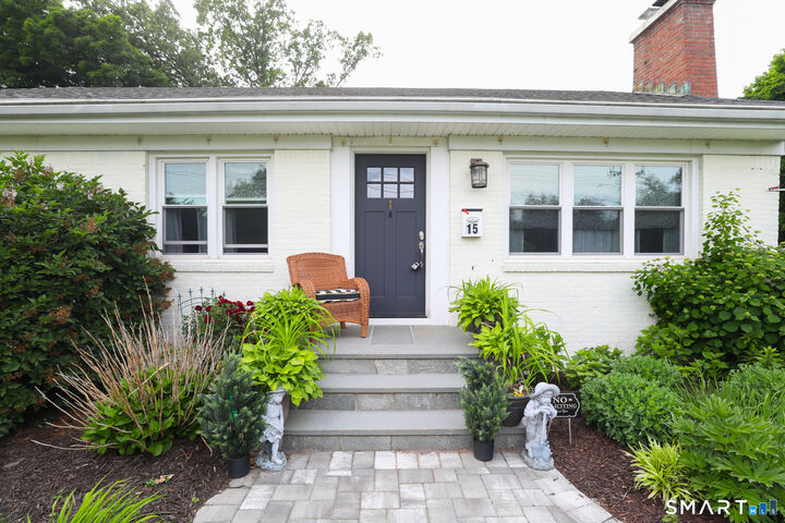 Property Photo:  15 Sherwood Circle  CT 06042 