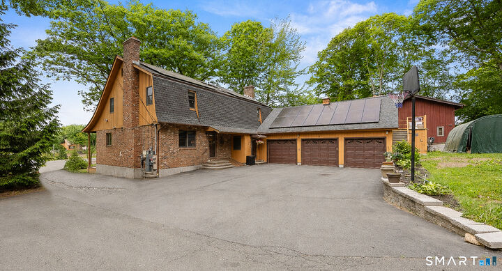 Property Photo:  15 Averyll Avenue  CT 06716 