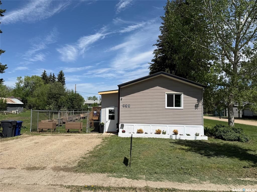 Property Photo: 235 1st Avenue SK S0K 0P0