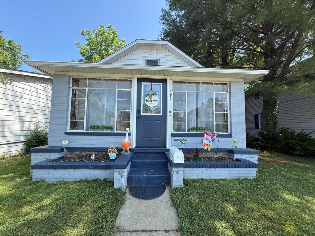 Property Photo: 595 Linn Street OH 45601