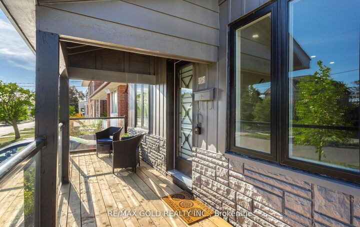 Property Photo: 316 Ellerslie Avenue ON M2R 1B7
