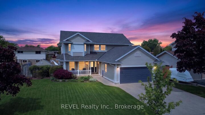 149 Green Pointe Drive — photo 1