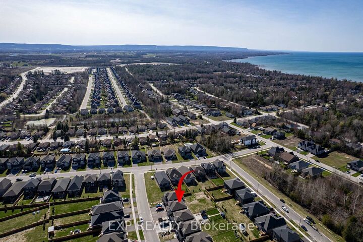 Property Photo: 46 Simona Avenue ON L9Z 0L3