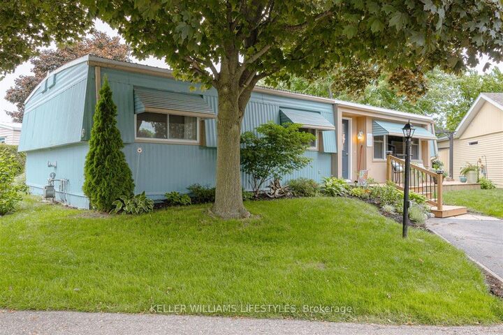 Property Photo: 239 Southwind Court ON N0M 1T0