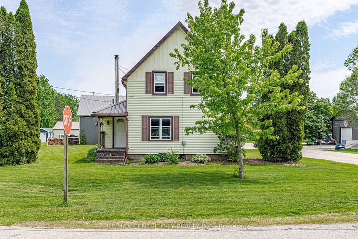 Property Photo: 11812 Superior Street ON N0L 2J0