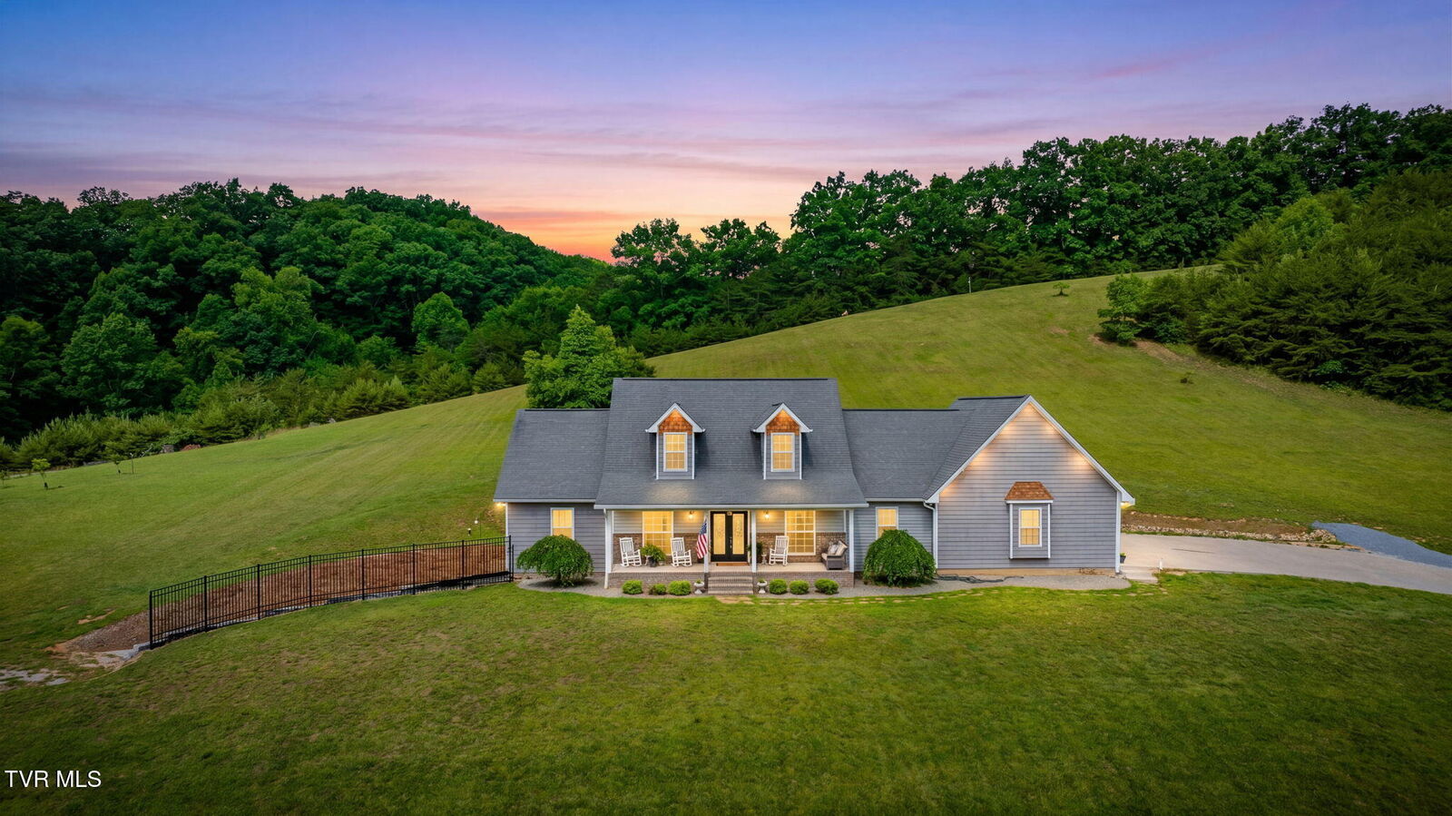 Property Photo:  1130 Elizabethton Highway  TN 37618 