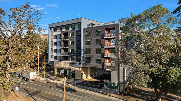 Property Photo:  2881 Leigh Rd #213  BC V9B 4G5 