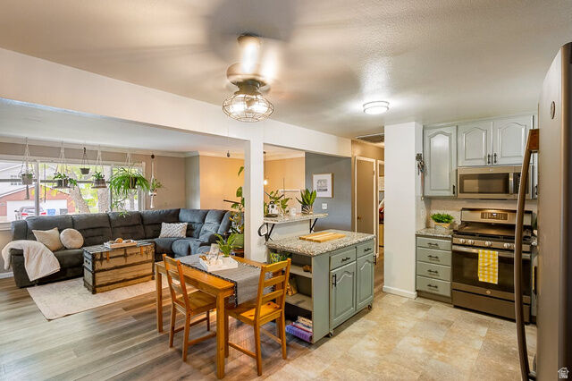 Property Photo:  6190 S Country Hills Dr  UT 84129 