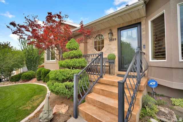 Property Photo: 2139 E Village Point Way UT 84093