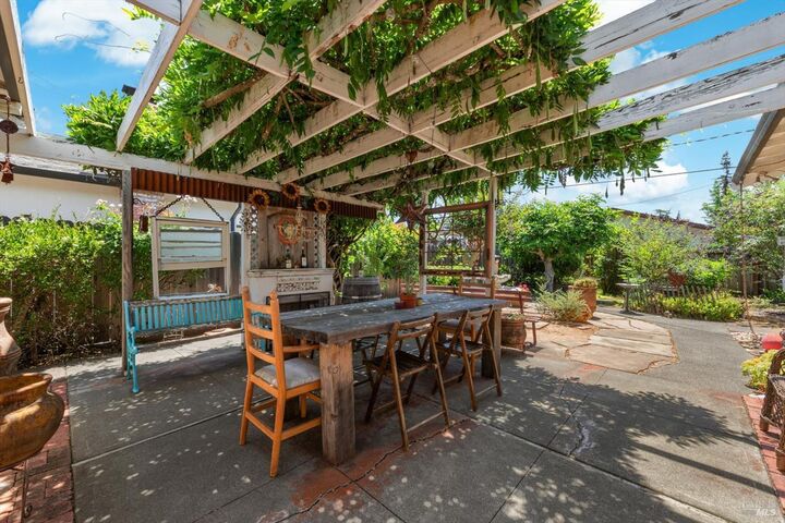 Property Photo:  1615 Bryce Court  CA 94558 