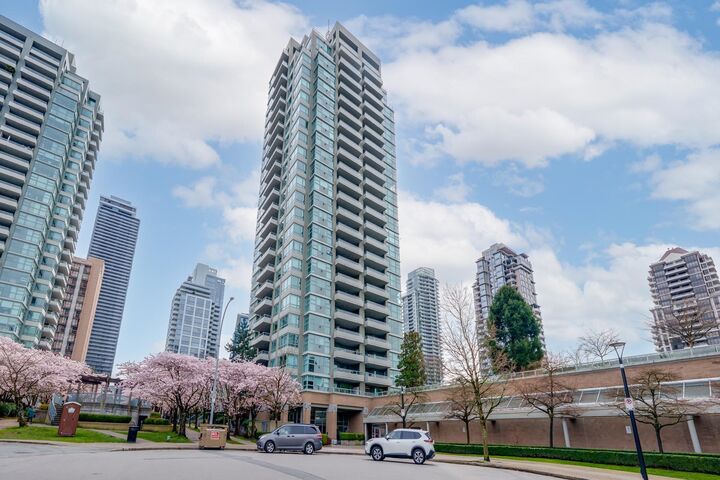 4398 Buchanan Street 2105 — photo 1