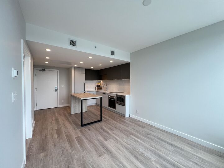 Property Photo: 567 Emerson Street 2903 BC V3J 0M8