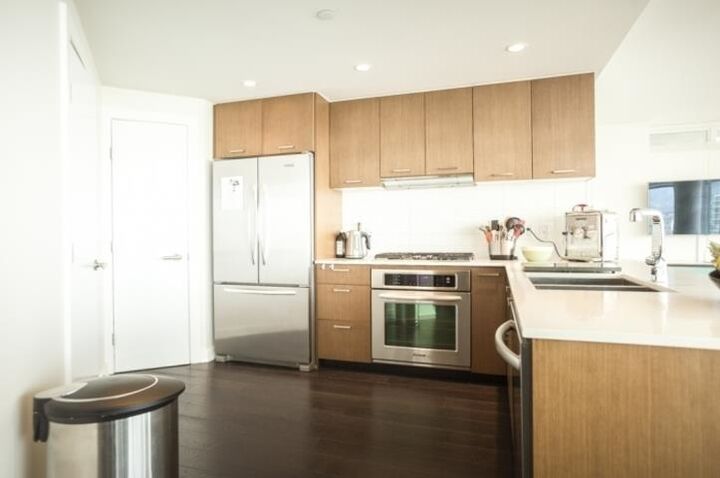 Property Photo:  1372 Seymour Street 2601  BC V6B 0L1 