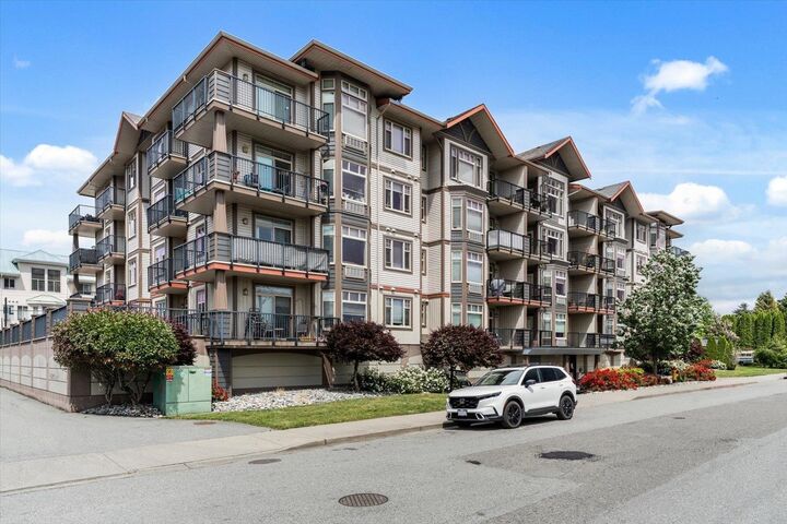 46021 Second Avenue 410 — photo 1