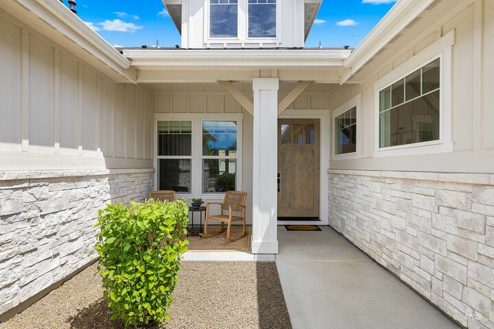 Property Photo: 14098 N Rainy Pl ID 83714