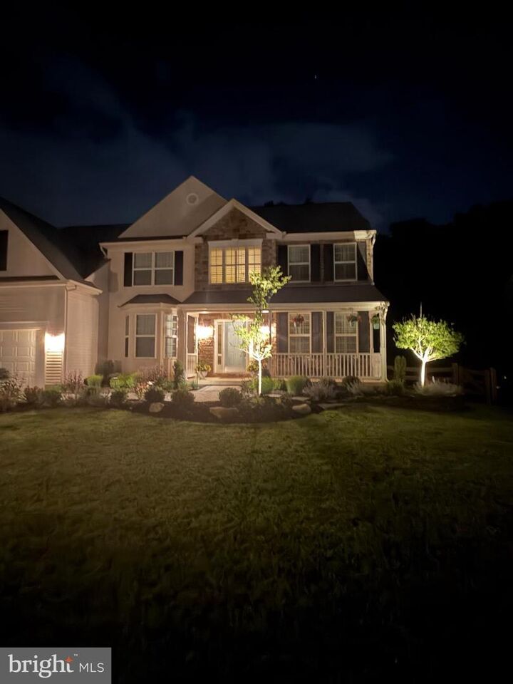 Property Photo:  1011 Creekview Drive  PA 18073 