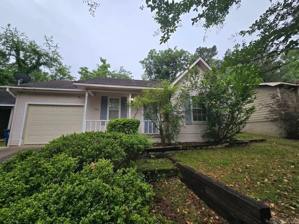 Property Photo: 1500 W 55th Street AR 72118