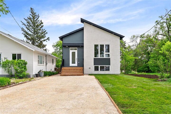 Property Photo: 462 Eveline Street MB R1A 1P2