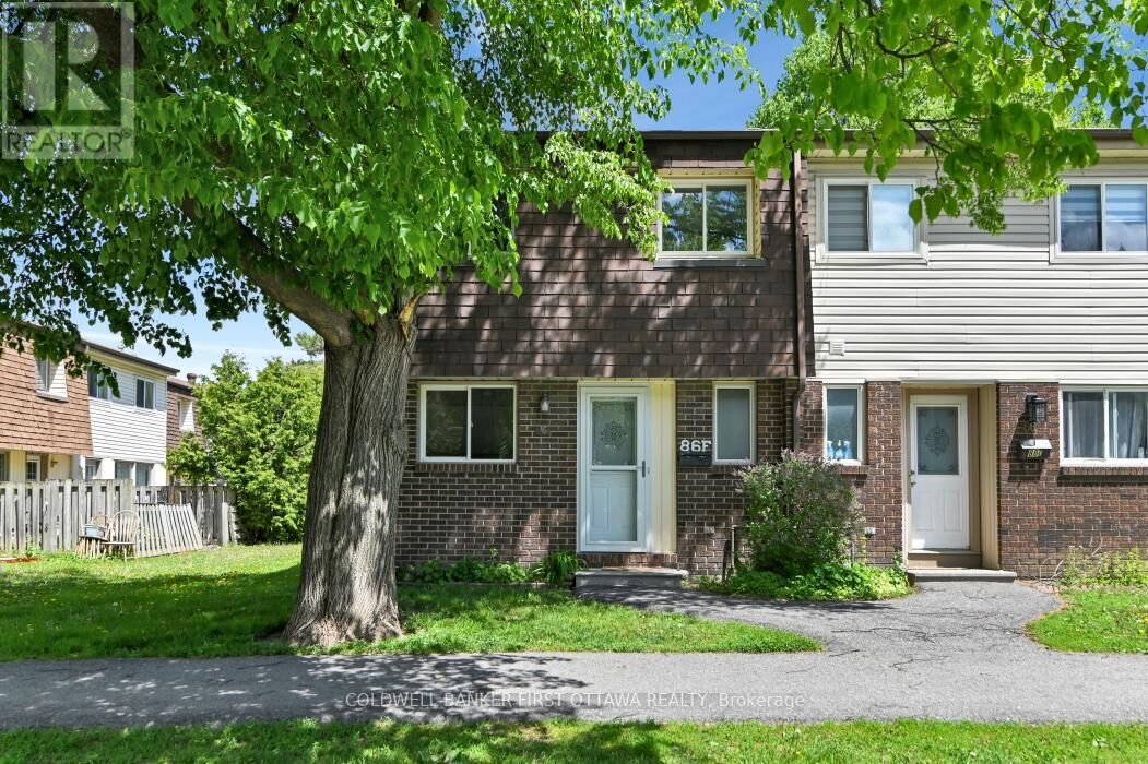 Property Photo: 86F Seyton Drive ON K2H 8W5
