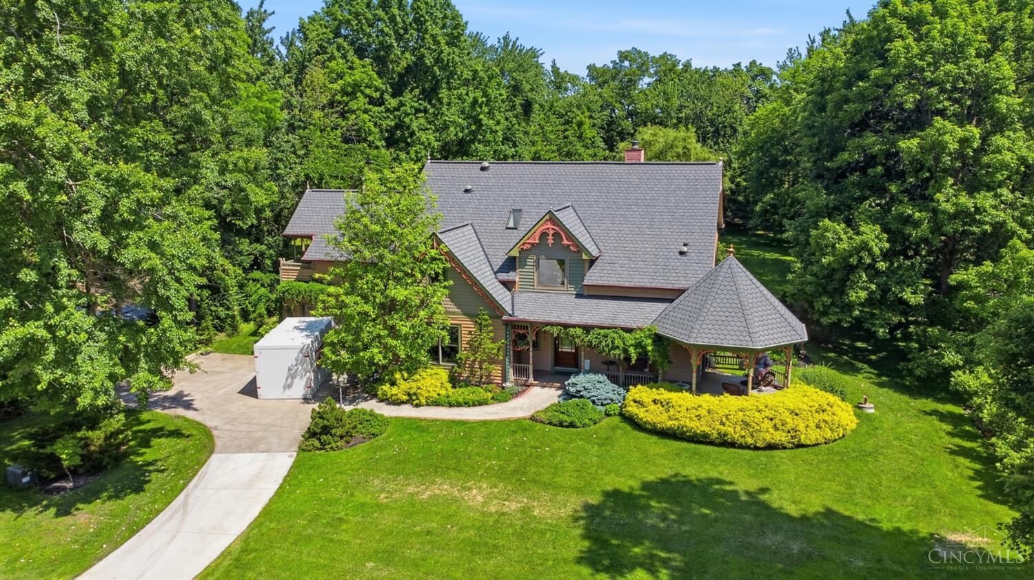 Property Photo:  6208 Snidercrest Drive  OH 45040 