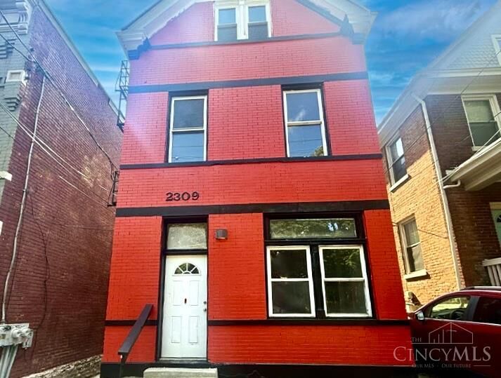 Property Photo:  2309 W Clifton Avenue  OH 45219 