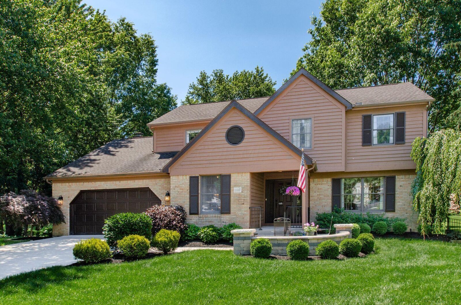 Property Photo: 1107 Riva Place OH 43230