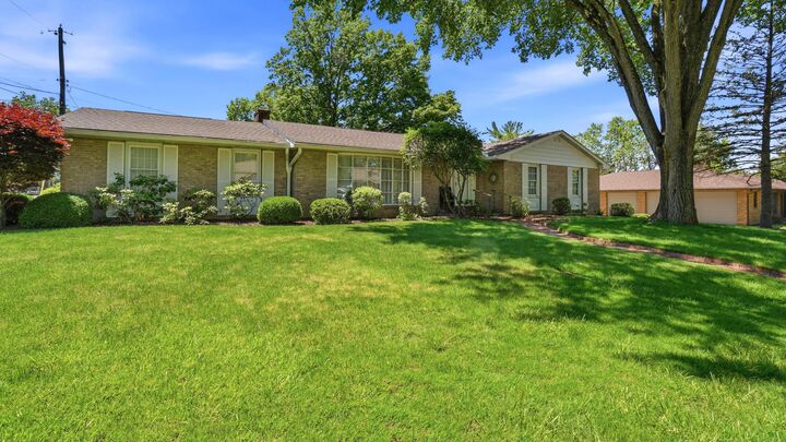 Property Photo:  426 Coventry Circle  OH 43701 