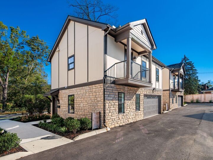 Property Photo:  2015 W 5th Avenue  OH 43212 
