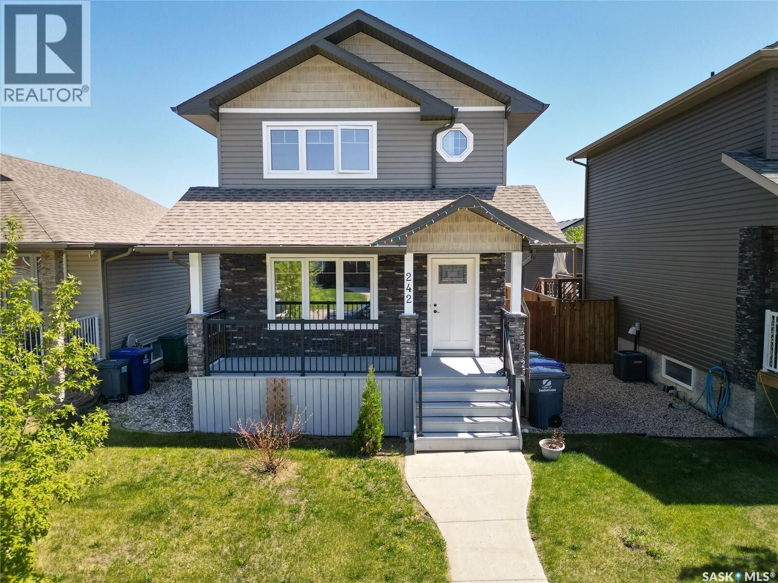 Property Photo:  242 Geary Crescent  SK S7R 0E6 