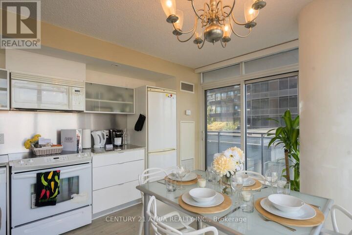 Property Photo: 4K Spadina Avenue 302 ON M5V 3Y9